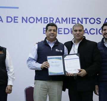 40b22ce7c8324d7b03128226aa0175bd9178600943ee82f01ce0fbdfce2952b6 Otorga Gobernador basificación a maestros de inglés en educación básica.