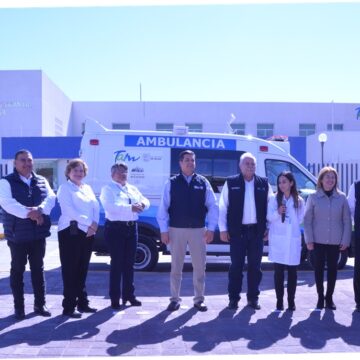 SST-008-2019.-Entrega Gobernador 3 nuevas ambulancias a hospitales de Reynosa (4) Entrega Gobernador 3 nuevas ambulancias a hospitales de Reynosa.