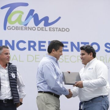 Gobierno estatal otorga incremento salarial a trabajadores eventuales de salud
