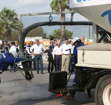 ab1f8806ada682c5557e3654d8009c87fef5d13ede361e4a52173fbd7183354b Invierte Gobierno de Tamaulipas 20 millones para pavimentación en Victoria.