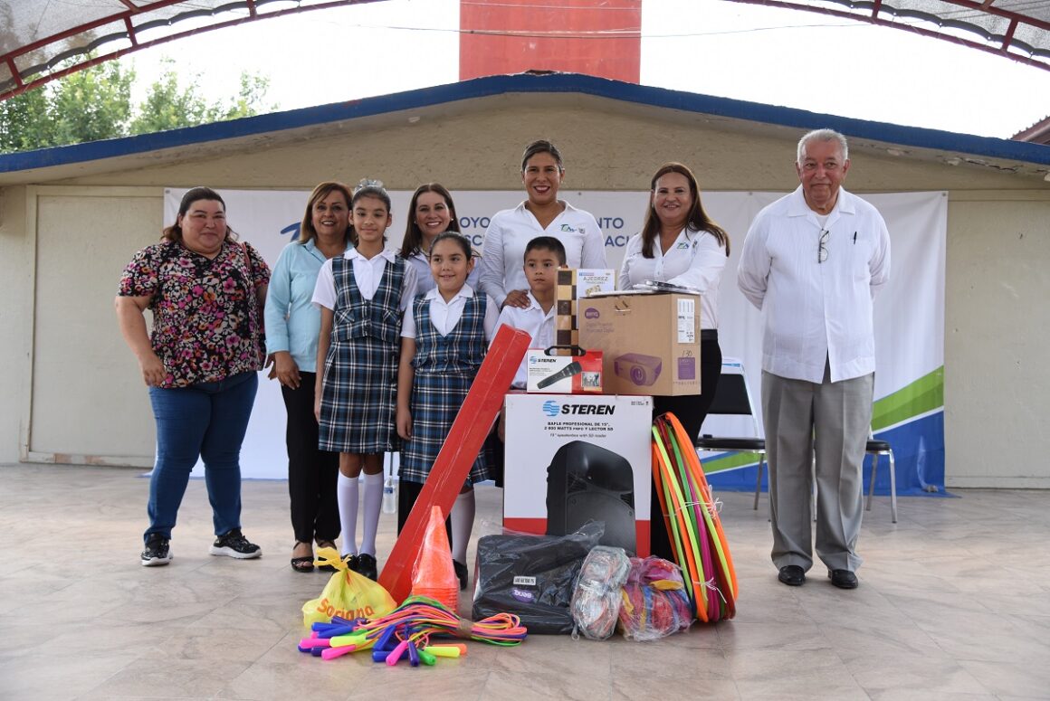 SET-129-2019.-Reciben escuelas de Educación Básica apoyo y equipamiento (2) Reciben escuelas de Educación Básica apoyo y equipamiento.