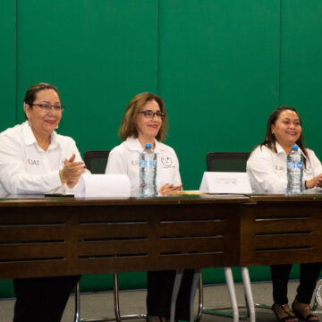Foto_2_lenguaje_de_señas_07_06 Imparte UAT curso de Lengua de Señas Mexicana en el Campus Victoria