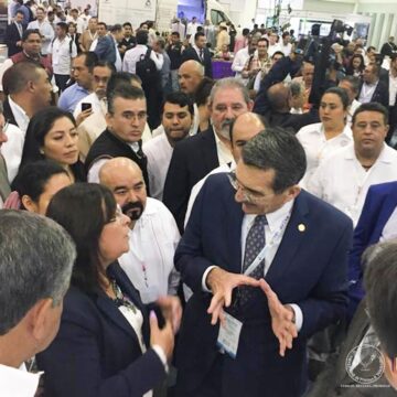 Reconoce titular de la SENER liderazgo de la UAT en el sector energético