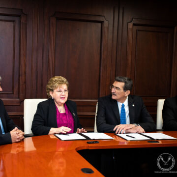 Foto_3_convenio_UAdeO Emprende UAT colaboración con la Autónoma de Occidente