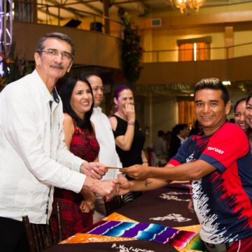 Preside Rector festejos del 46 aniversario del SUTUAT