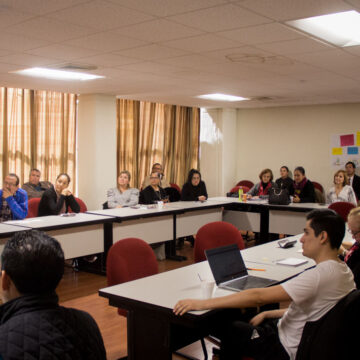 Imparte UAT a estudiantes talleres de creatividad y empleabilidad