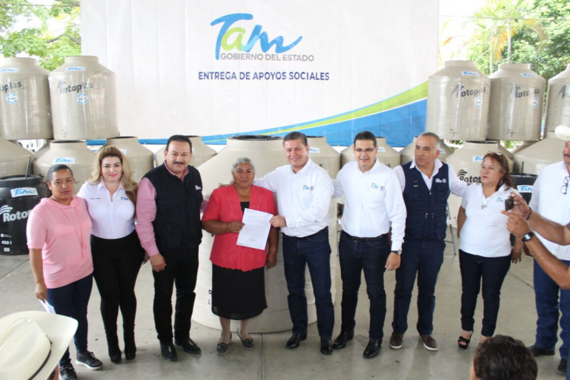 Entrega Gobierno de Tamaulipas beneficios a familias del municipio de Hidalgo