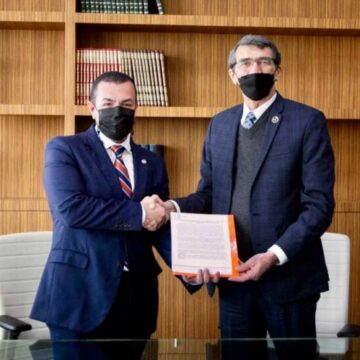 Preside Guillermo Mendoza acto de entrega recepción de la administración rectoral en la UAT