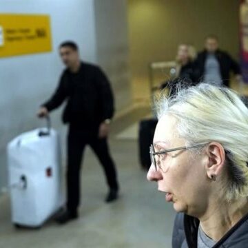 Convocan protestas por movilización parcial en Rusia; se agotan boletos de avión para salir del país