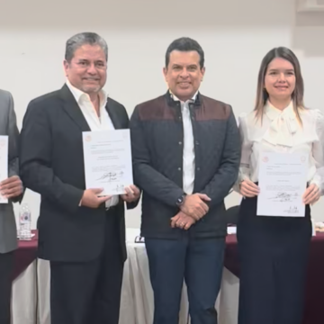 Captura-de-Pantalla-2022-11-17-a-las-9.23.39-1024x544 Entrega alcalde nombramientos a nuevos funcionarios municipales
