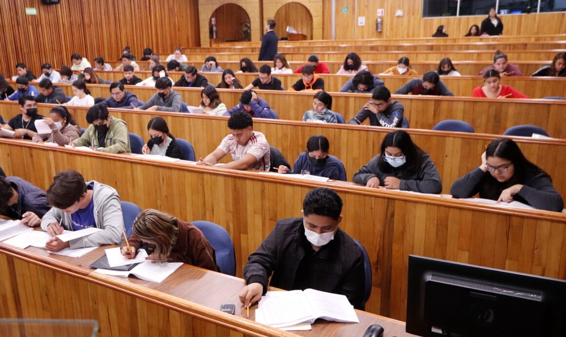 foto 1 examen ceneval 2 Presentan en la UAT examen de admisión Ceneval