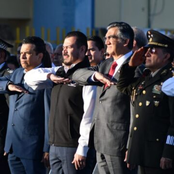 img_3323.jpg Debemos trabajar unidos para construir los nuevos pilares de la universidad: Gobernador