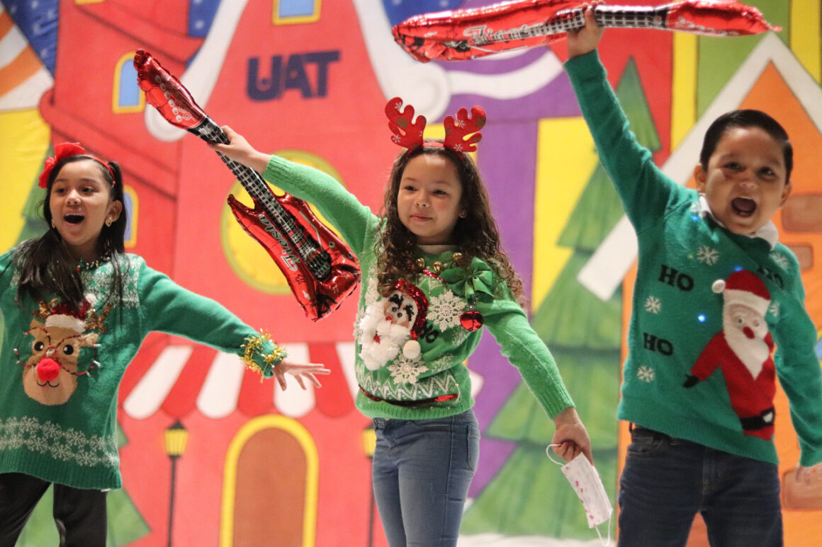 319524410_1234293697118567_4848968634787024498_n Centros educativos y estancias infantiles de UAT U-NIDO celebran festival navideño