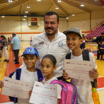 Rector de la UAT clausura el 21.er Campamento de Verano 2023
