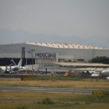 NotiPress - Hangar de Mexicana de aviación Sergio F Cara (NotiPress) Mexicana de Aviación: la historia de la aerolínea, su origen y cómo podría resurgir