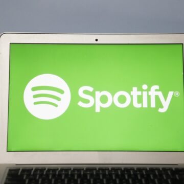NotiPress - Spotify computadora Gustavo Torres (NotiPress) Spotify anuncia aumento de precios en México