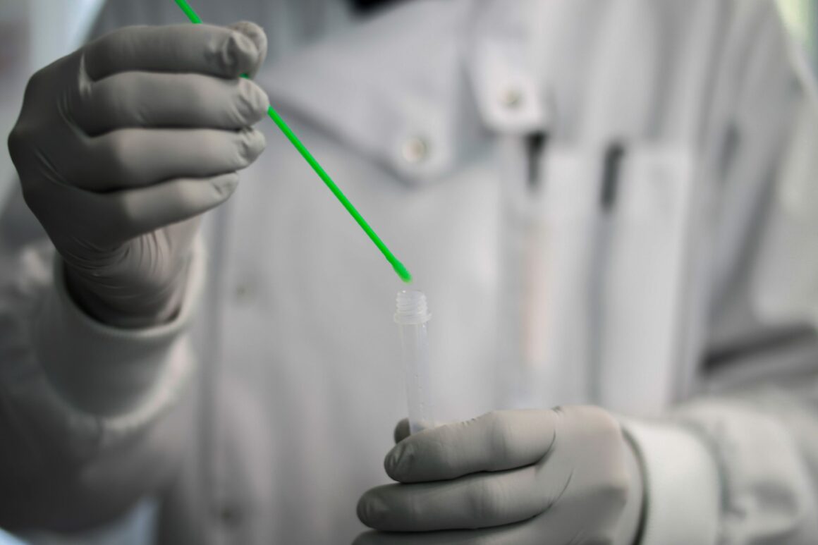 NotiPress - Prueba covid-19 Laboratorio 2 NA Reportan casos de EG.5 en México, la subvariante del coronavirus Ómicron