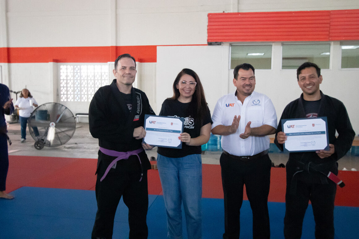2-10 Imparte la UAT taller de defensa personal para las universitarias