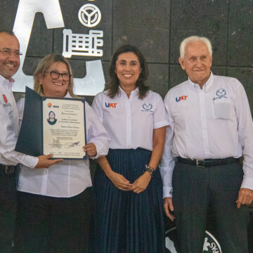 2 (11) Celebra UAT el 56 aniversario de la Facultad de Comercio y Administración Victoria