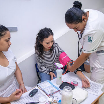 La UAT y el IMSS suman esfuerzos en la lucha contra el cáncer de mama y cervicouterino
