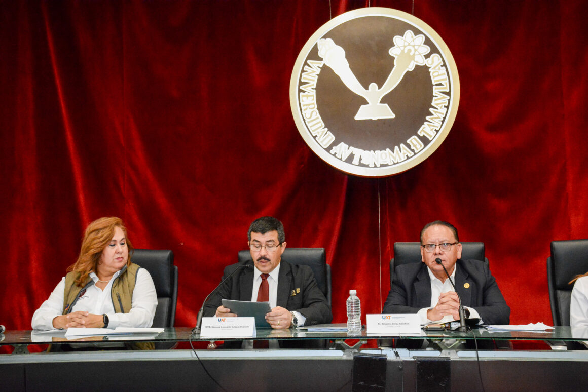 Asume Dámaso Anaya Alvarado la rectoría de la UAT (6) Asume Dámaso Anaya Alvarado la rectoría de la UAT