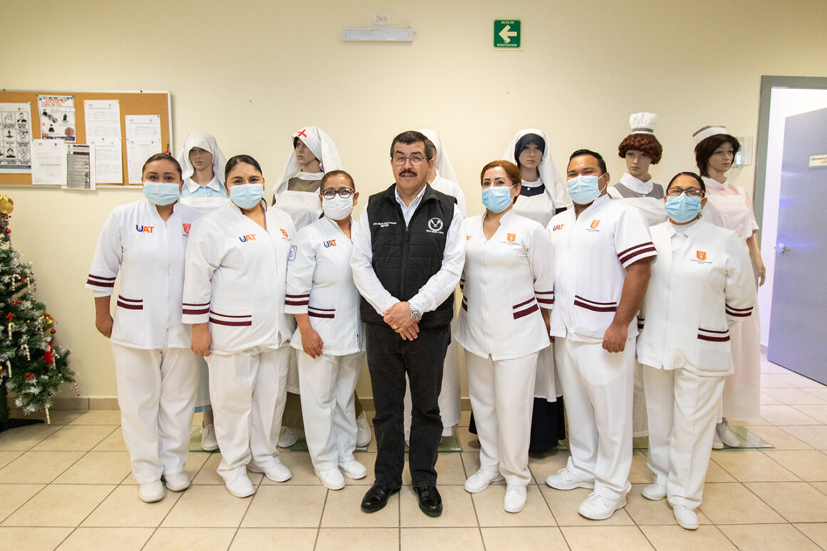 Elevar los índices (5) Elevar los índices académicos de la UAT es un compromiso: Dámaso Anaya