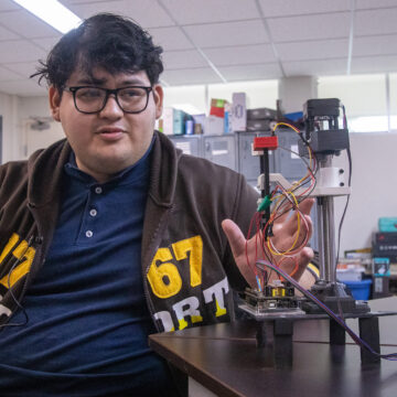 3 (22) Alumno de la UAT diseña un sensor innovador para medir alteraciones en líquidos