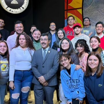 El rector Dámaso Anaya presenta a la comunidad la amplia oferta educativa de la UAT