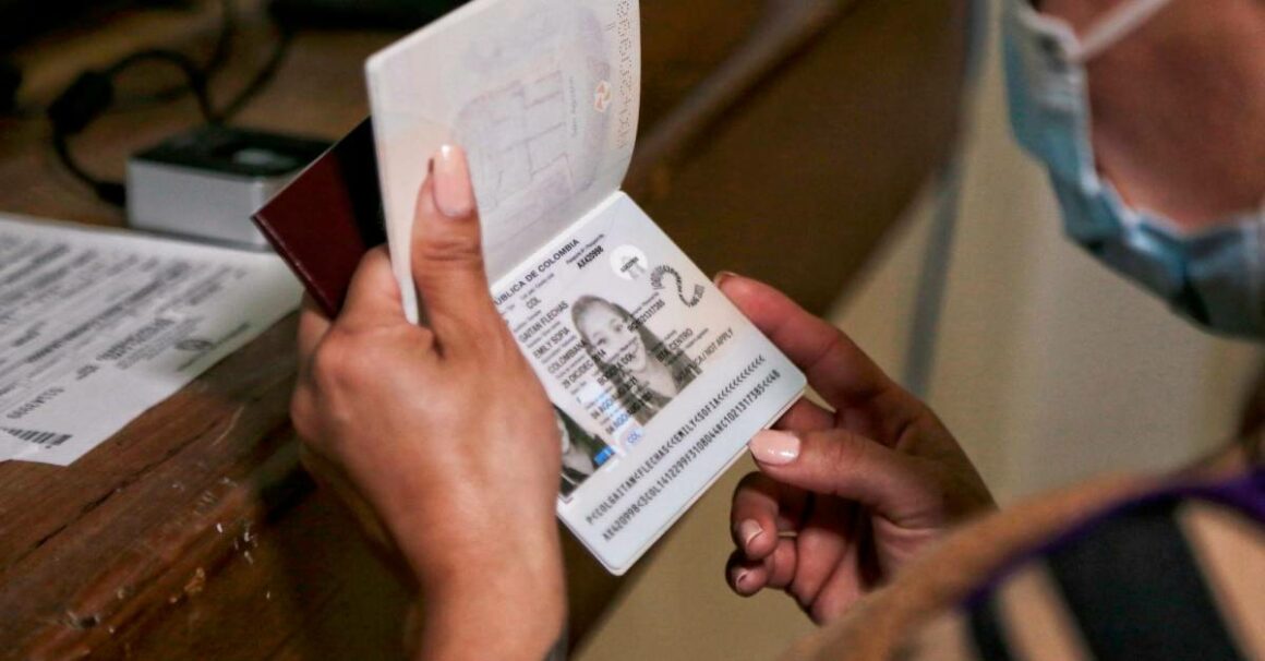 colp-247291_43413478_20231002155714 Cancillería colombiana reevalúa contrato de pasaportes ante «irregularidades»