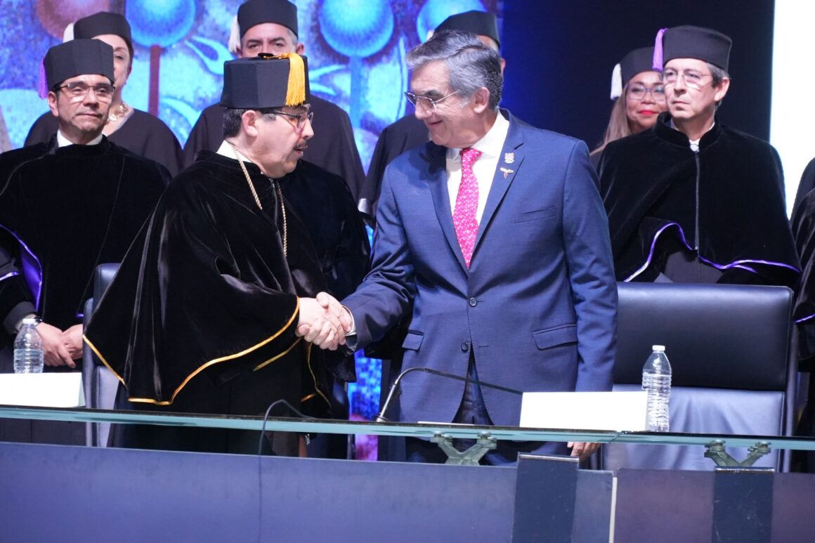 1 (12) Dámaso Anaya rinde juramento como rector de la UAT ante la asamblea universitaria