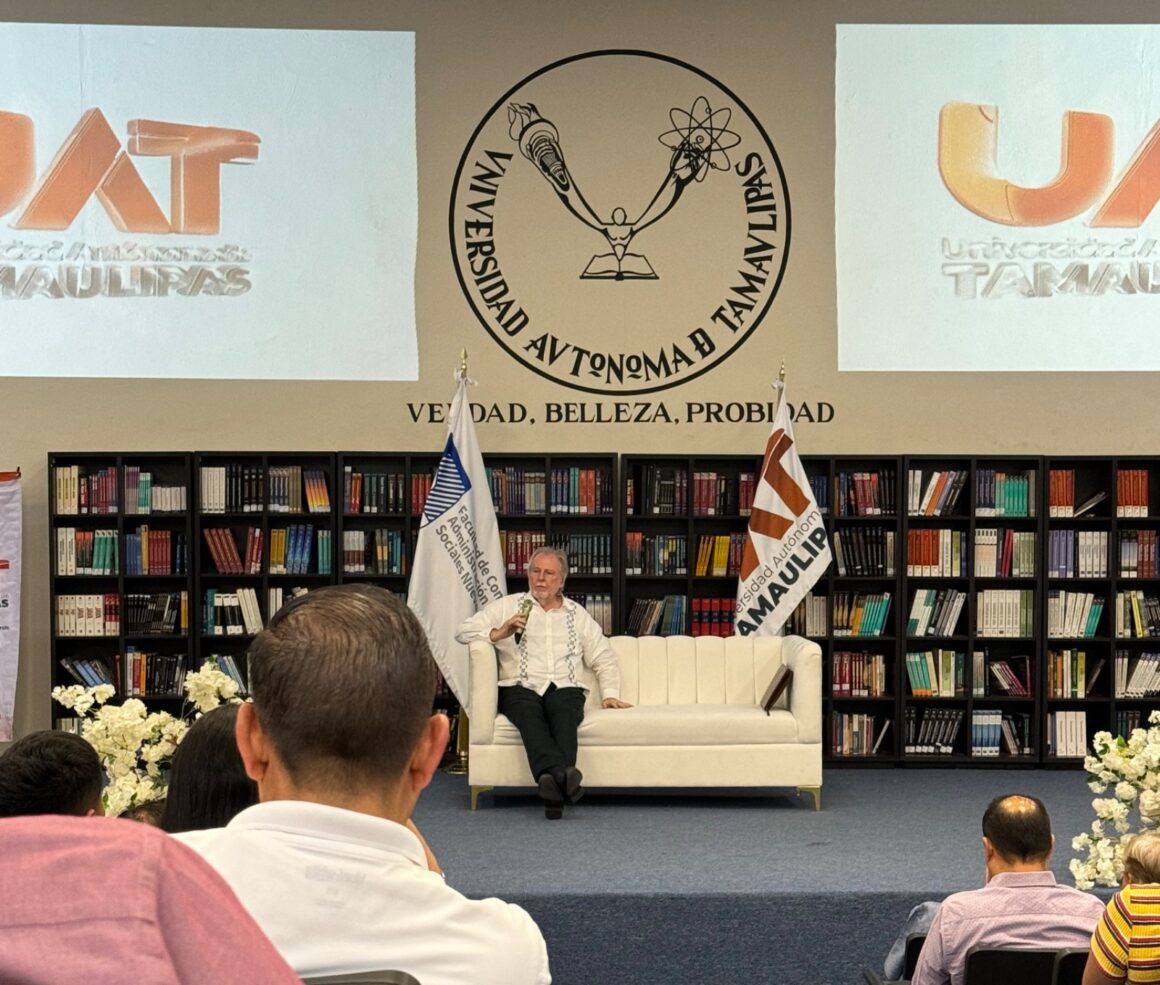 20 abr - Imparte la UAT (2) Imparte la UAT en Nuevo Laredo la Cátedra Octavio Paz con el escritor Anthony Stanton