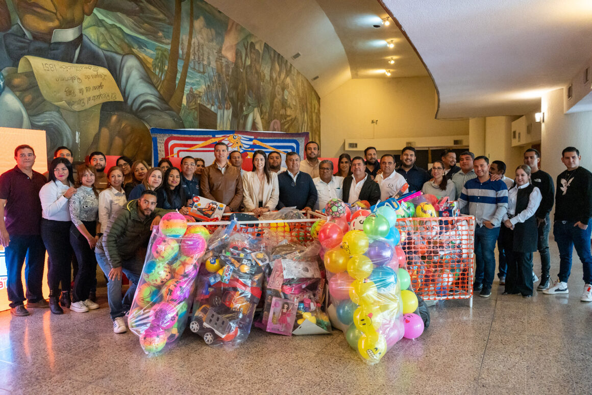 22 abril - Promueve la UAT (2) Promueve la UAT colecta de juguetes para celebrar el Día del Niño