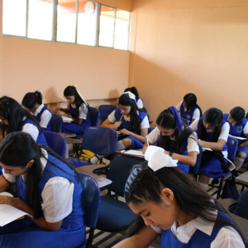 La UAT organizó concursos de física, química y matemáticas para estudiantes de secundaria