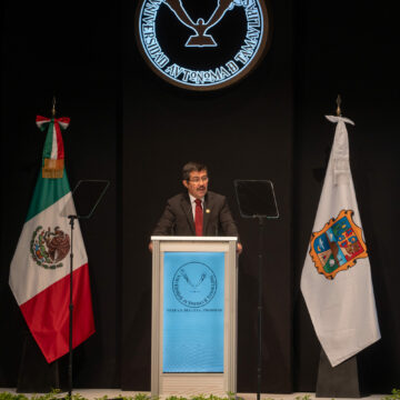 Formará la UAT a estudiantes desde una visión humanista y de responsabilidad social