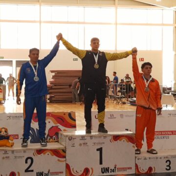 Cuelga-bronce-Grimany-2 Cuelga bronce Grimany para la UAT en Luchas Universitarias