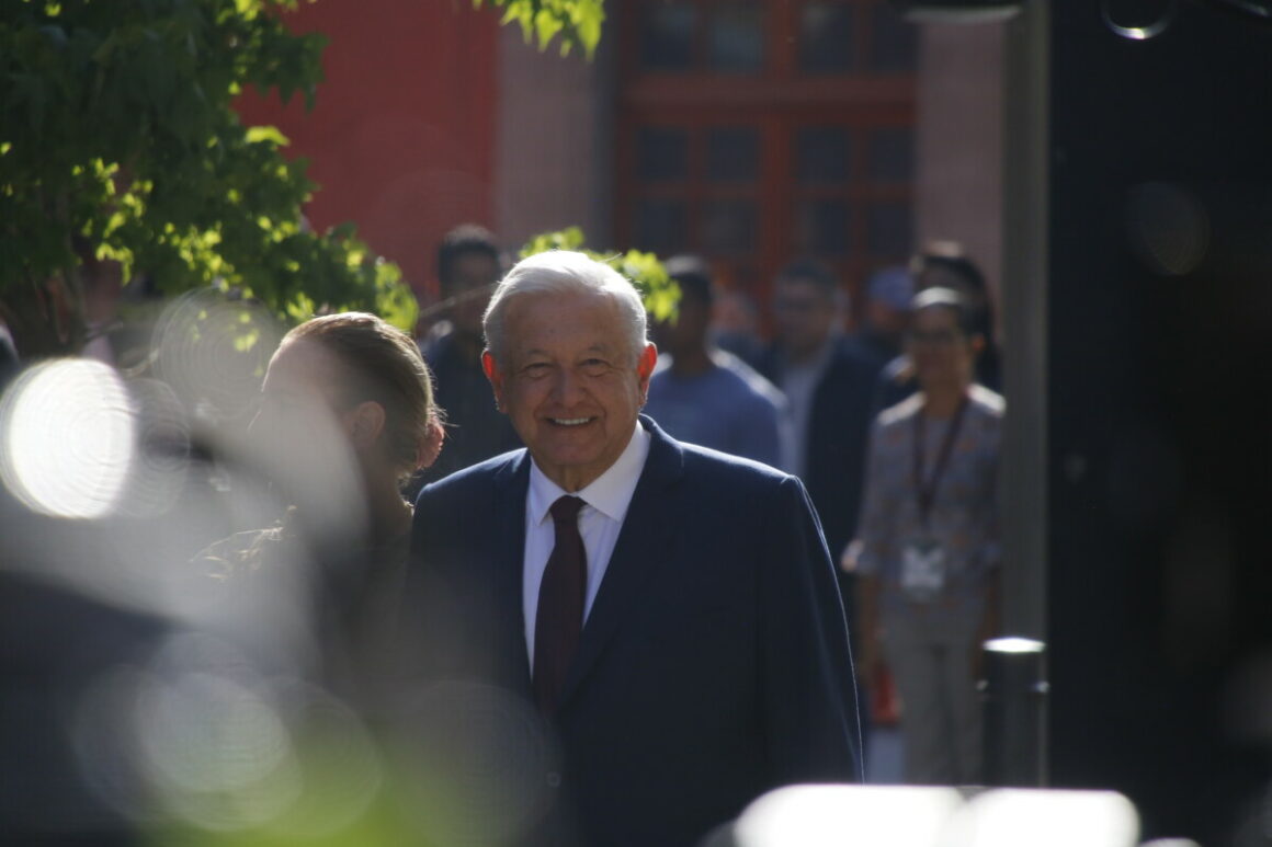 NotiPress - AMLO Voto 02-06-2024 Gustavo Torres (NotiPress) AMLO destaca el triunfo de Claudia Sheinbaum en elecciones históricas