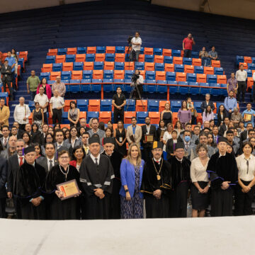 Rinde la UAT emotivo homenaje a su personal académico