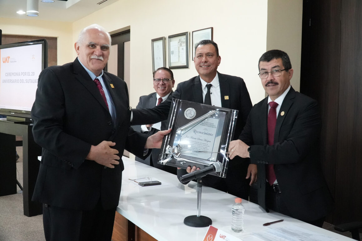 1 Celebra el SUTAUAT el 20 aniversario de su fundación
