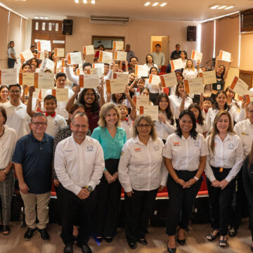 Concluye la UAT con éxito el programa Peraj-Adopta un Amigo