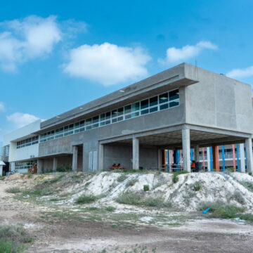 Impulsa Dámaso Anaya infraestructura y equipamiento de la UAT