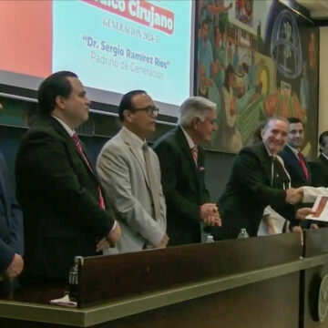 Screenshot Entrega la UAT nueva generación de egresados de la Facultad de Medicina Tampico