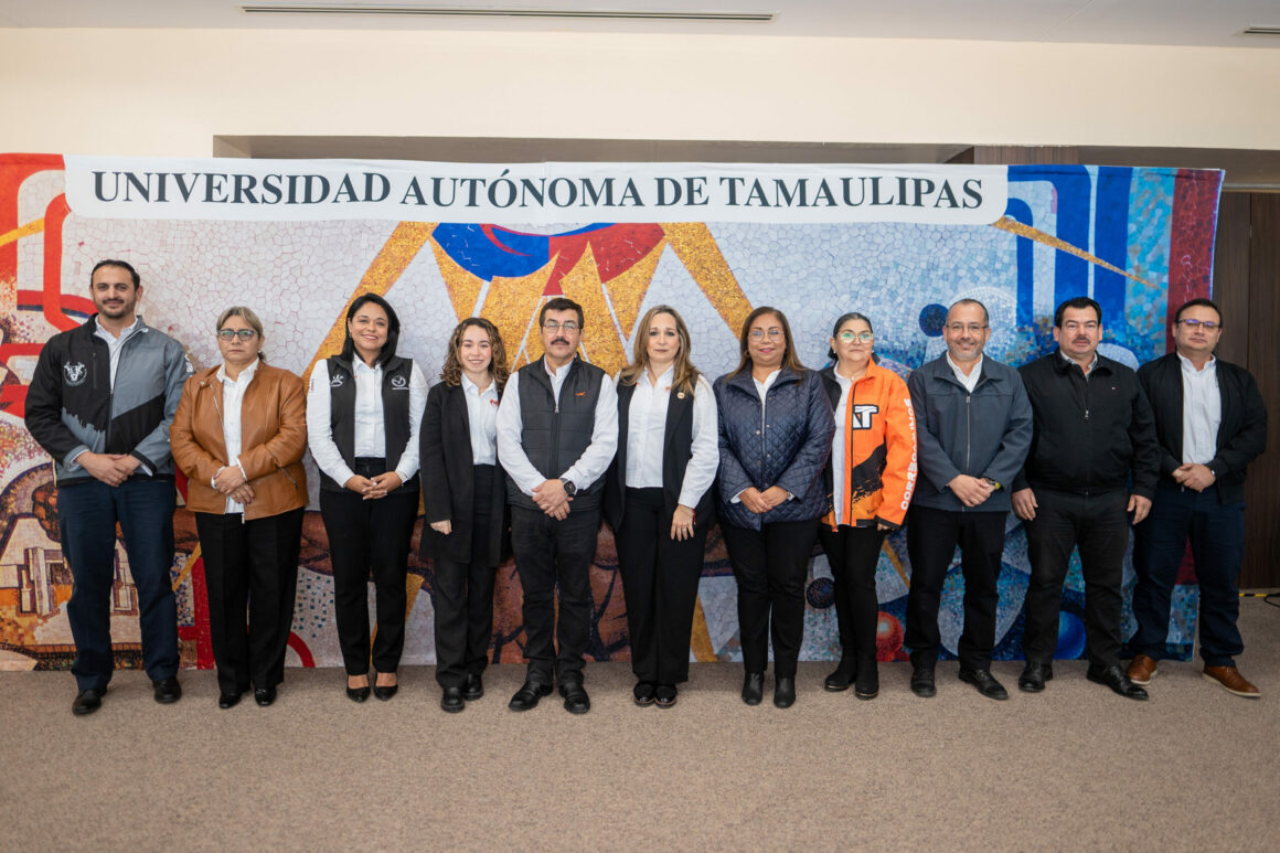 2 (8) Redoblaremos esfuerzos para consolidar la transformación de la UAT: Dámaso Anaya