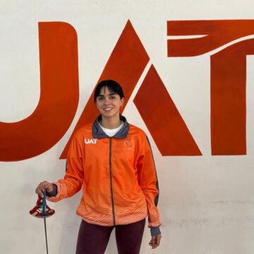 Dep01 La esgrimista de la UAT Regina Pedraza llega a lo más alto del ranking nacional