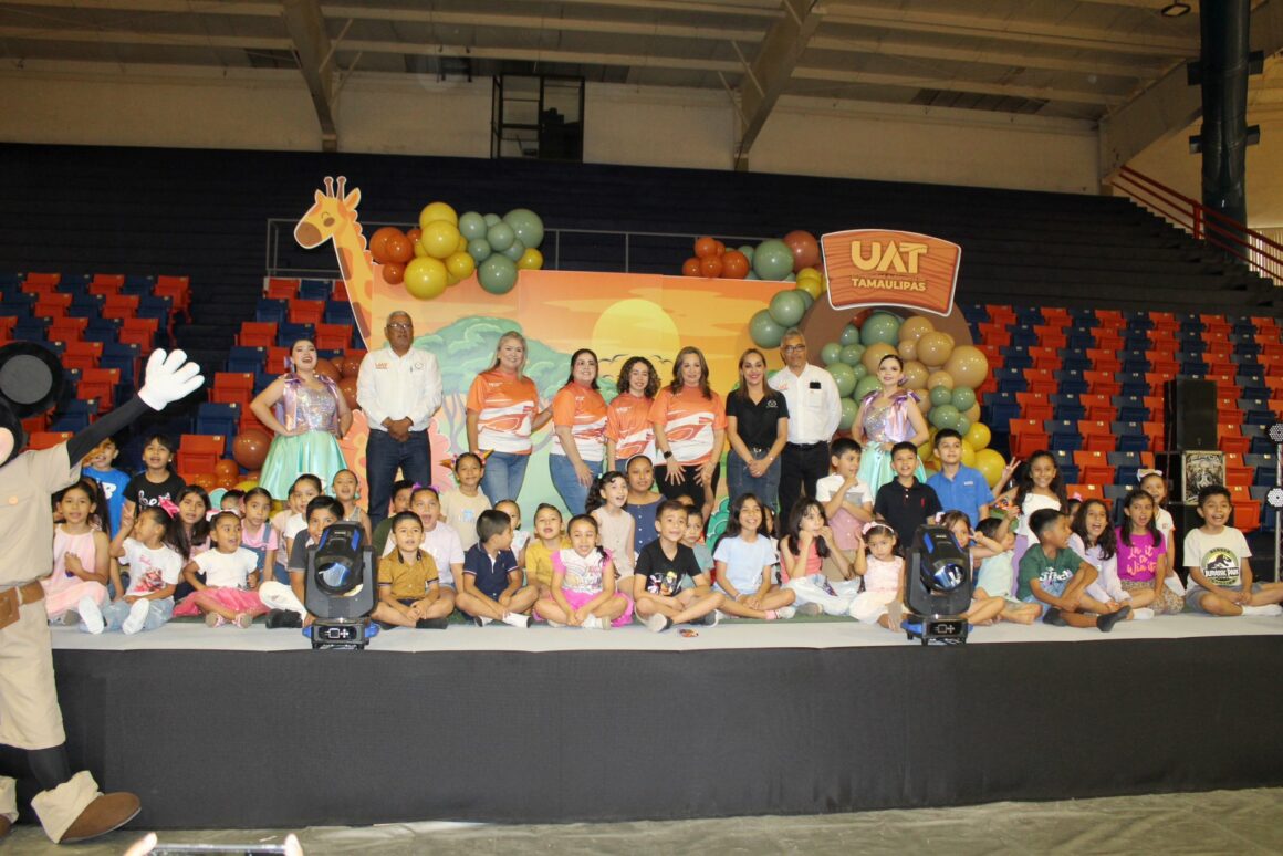 1 (18) Brinda la UAT festejo a niños y niñas del personal sindicalizado