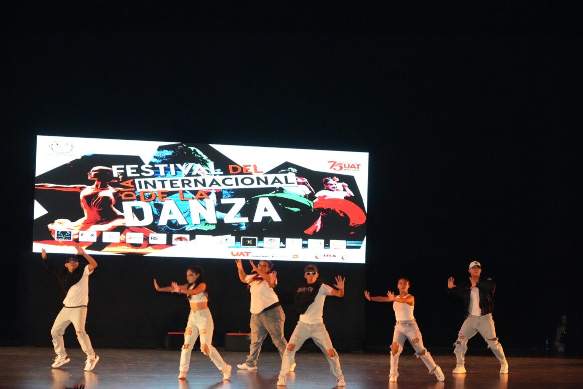 5 (3) Presenta la UAT su talento artístico en el Día de Internacional de la Danza