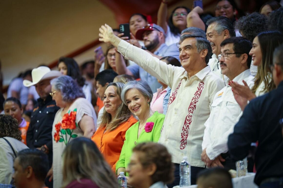 DIF-063-2025.-Impulsan-Americo-y-Maria-de-Villarreal-las-tradiciones-con-el-concurso-de-Rondas-y-Salto-de-Cuerda-1 Impulsan Américo y María de Villarreal las tradiciones con el concurso de Rondas y Salto de Cuerda