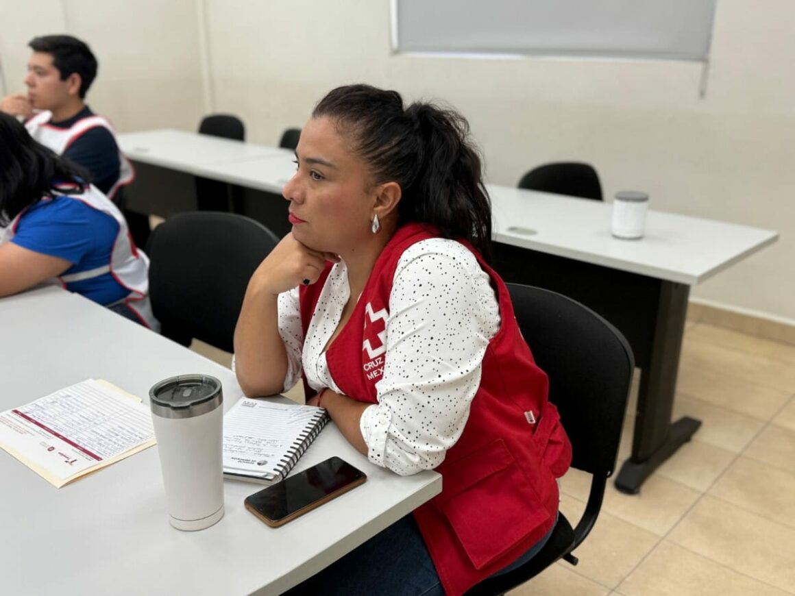 STR-056-2025.-Capacita-Secretaria-del-Trabajo-al-personal-de-Cruz-Roja-en-prevencion-de-riesgos-psicosociales-6-1 Capacita Secretaría del Trabajo al personal de Cruz Roja en prevención de riesgos psicosociales