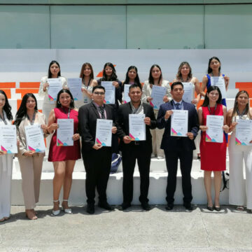 YDRAY-1-(1) Reciben 17 médicos egresados de la UAT el premio nacional CENEVAL