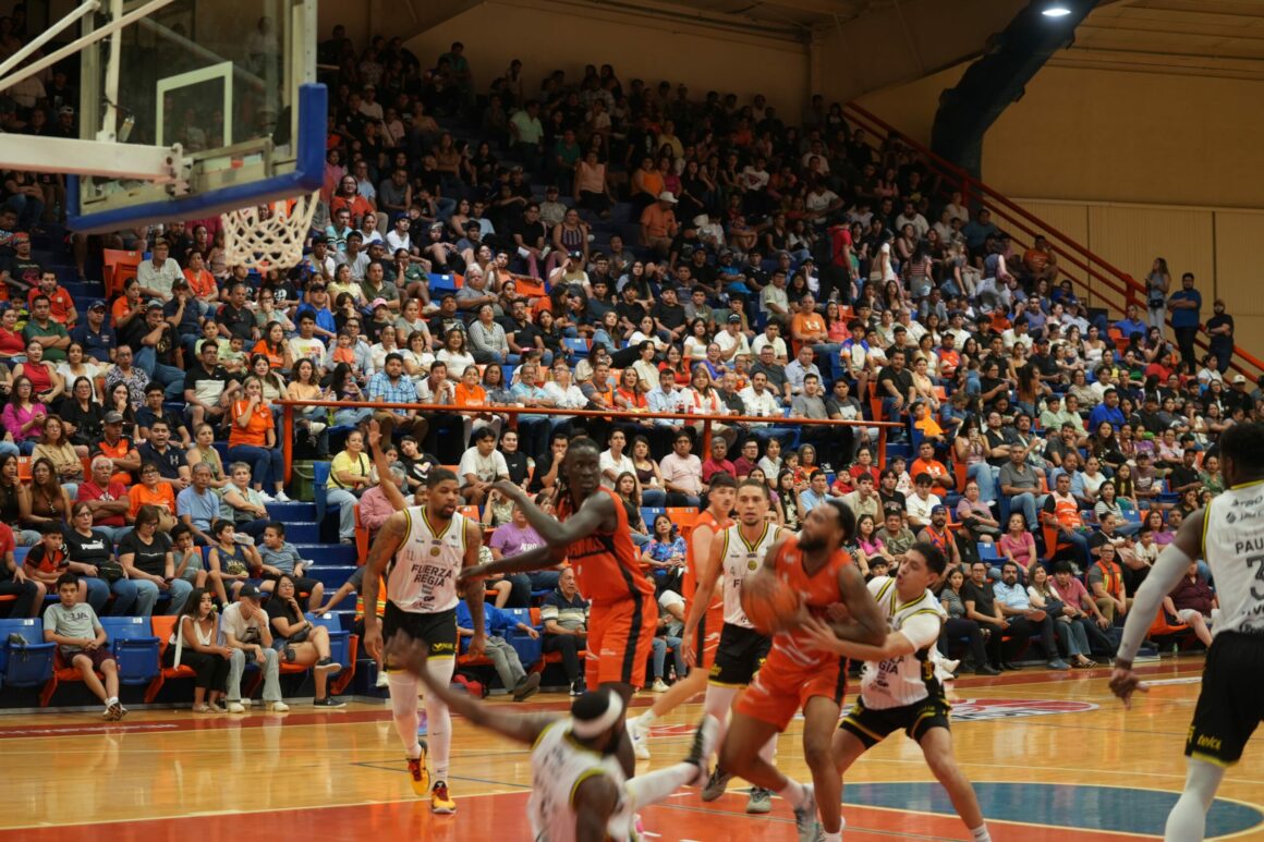 6 (2) Dámaso Anaya pone en marcha la temporada 2025 de la LNBP varonil