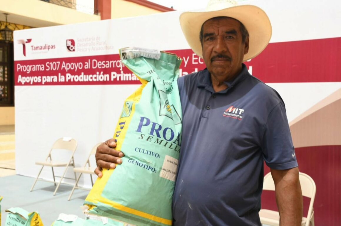 SRU-086-2025.-Reciben-semilla-de-maiz-productores-del-municipio-de-Tula-2 Reciben semilla de maíz productores del municipio de Tula